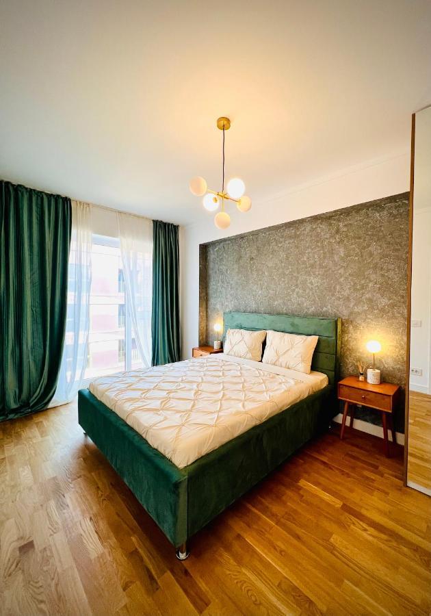 Exquisite - Two Bedroom Apartment Bukarest Kültér fotó
