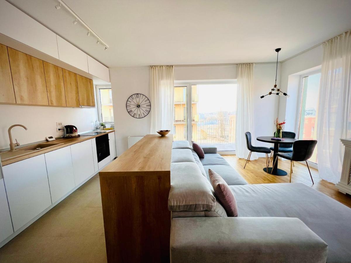 Exquisite - Two Bedroom Apartment Bukarest Kültér fotó