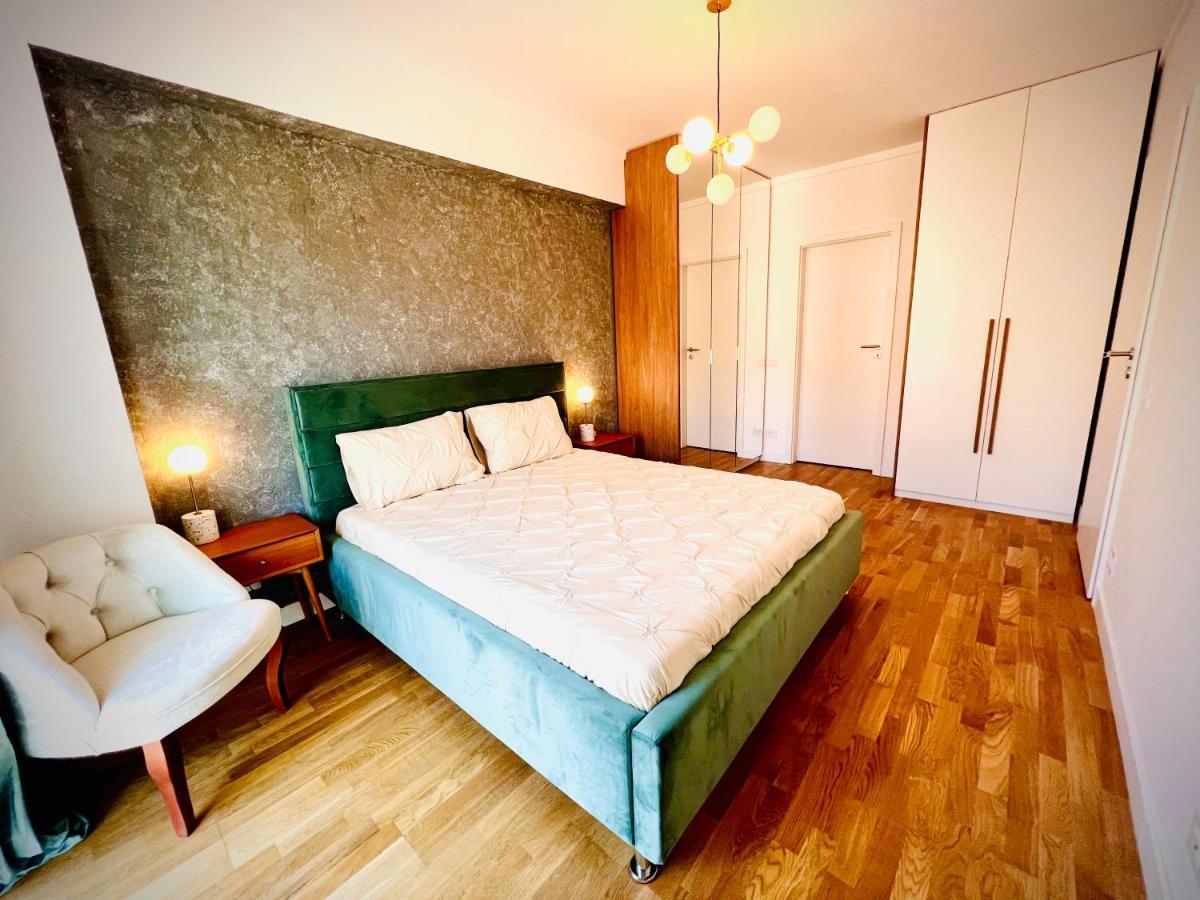 Exquisite - Two Bedroom Apartment Bukarest Kültér fotó