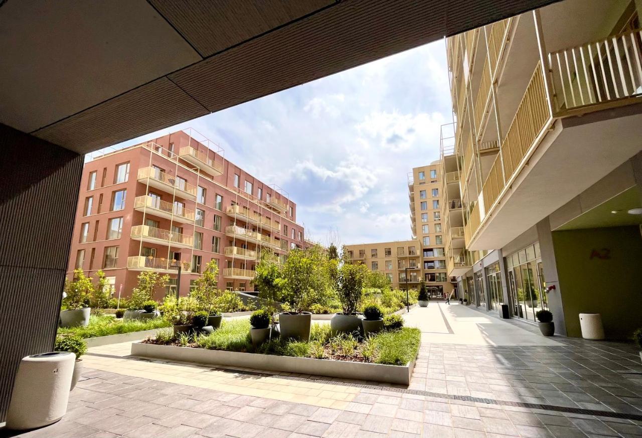Exquisite - Two Bedroom Apartment Bukarest Kültér fotó